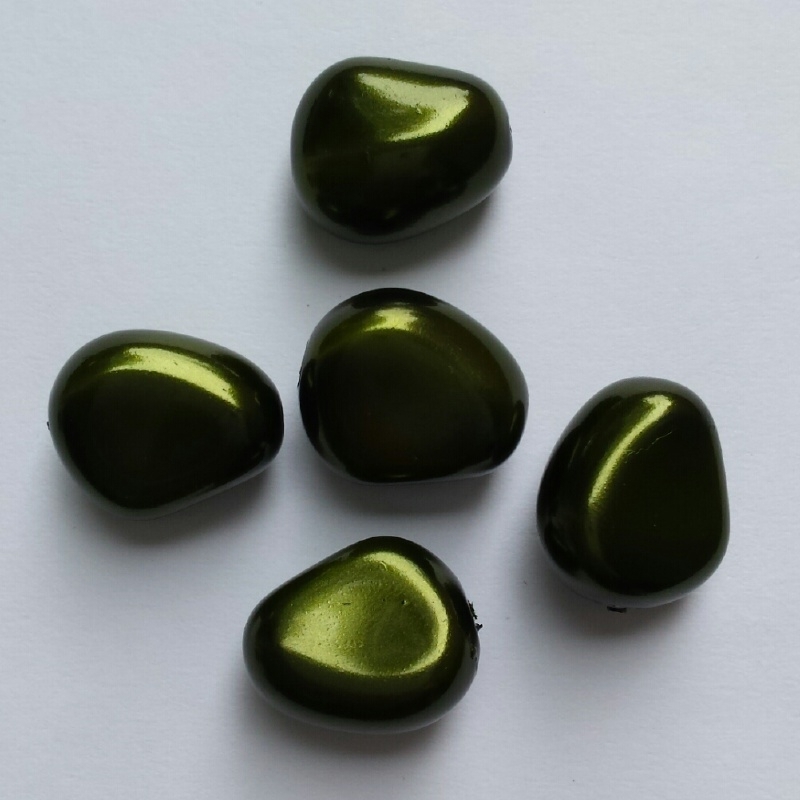 Parel steenvormig donkergroen - ca.15mm