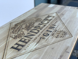 Eiken Bartafel met zwarte statenonderstel  incl. logo HENDRICKS GIN  ingebrand