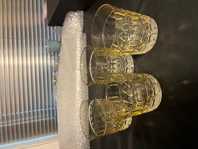 LAATSTE waterglazen - light yellow - CROSS - set van 4 