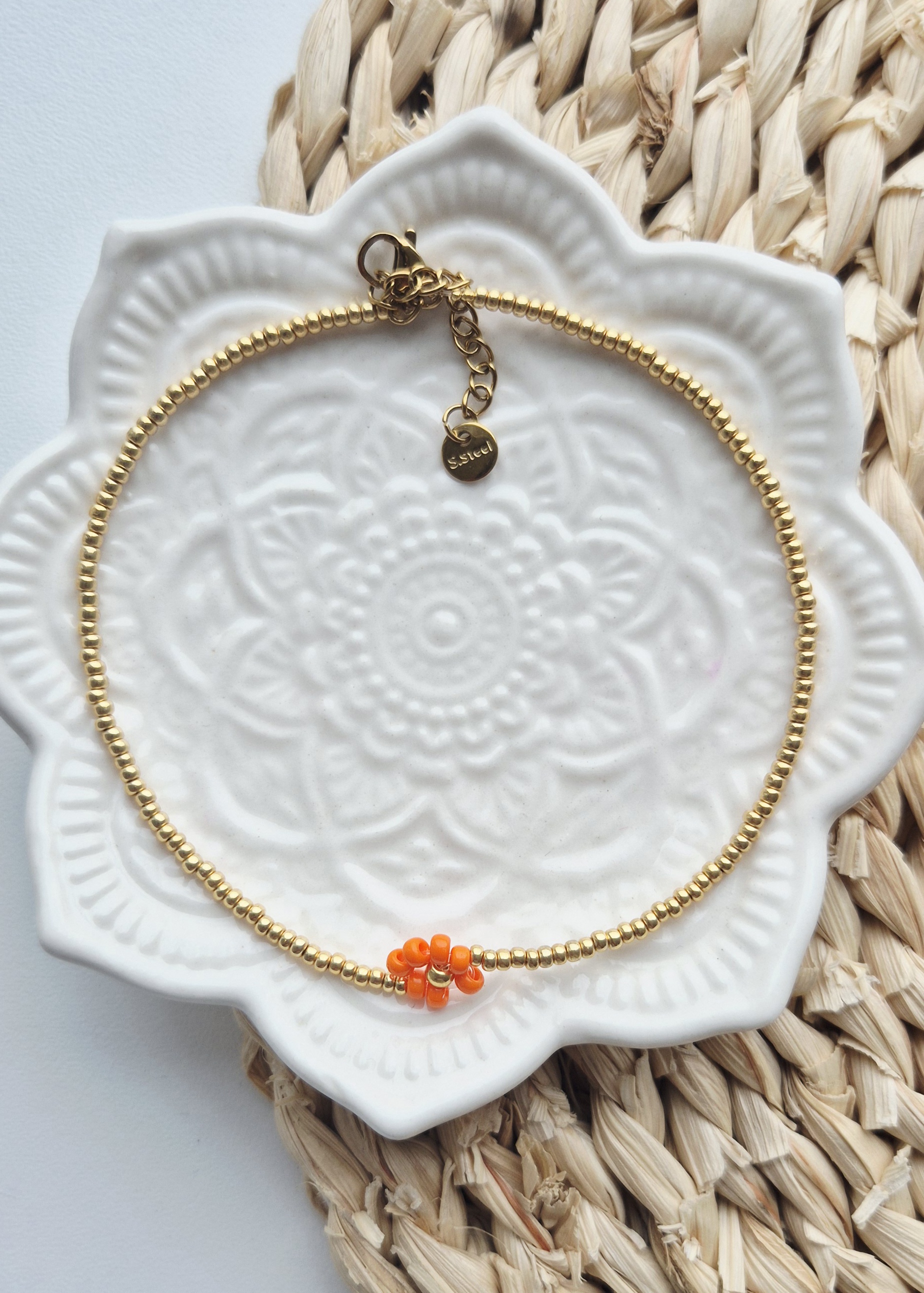Label ZeeV enkelbandje | flower orange