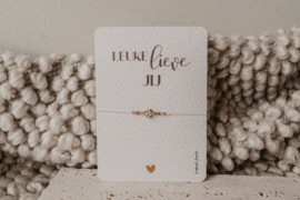 Kaart leuke lieve jij met armbandje