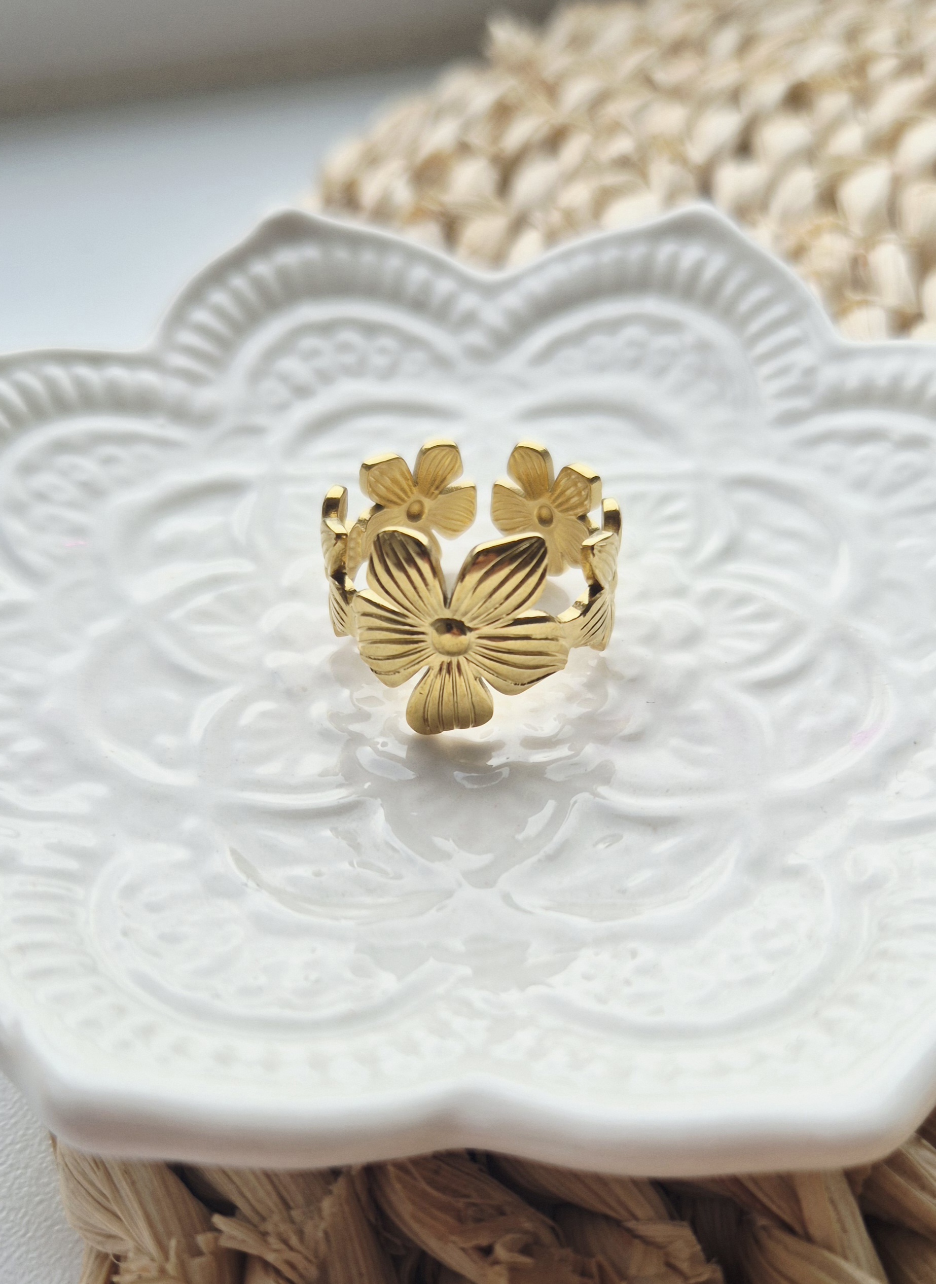 Label ZeeV ring bloemen