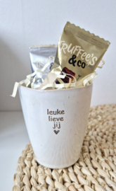 Mok "leuke lieve jij" ingepakt