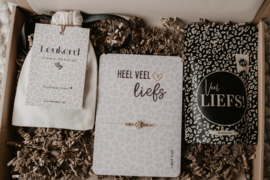 Brievenbus pakket "leukerd veel liefs"