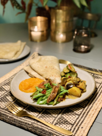 Week 8| Surinaamse Roti, baby! - vegan