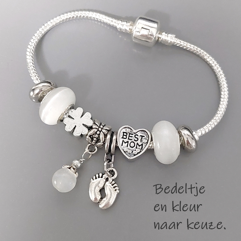 Pandora Style Glasbedel Armband WIT met Babyvoetjes - BEST MOM - Beste Mama  - Moederdag Geboorte cadeau
