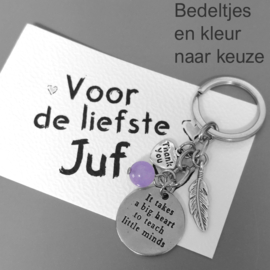 Liefste Juf  cadeau - IT TAKES A BIG HEART TO TEACH LITTLE MINDS - cadeau school leerkracht kinderdagverblijf - met kaartje en zakje.