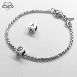 Initiaal Armband - Naamletter Armband met verlengketting en 1 letter blokje in Pandora Style - vriendschapsarmband - geschikt voor meerdere pandora bedels
