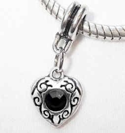 Hartje bedel met zwart stras voor bedelarmband van Pandora Trollbeads enz.