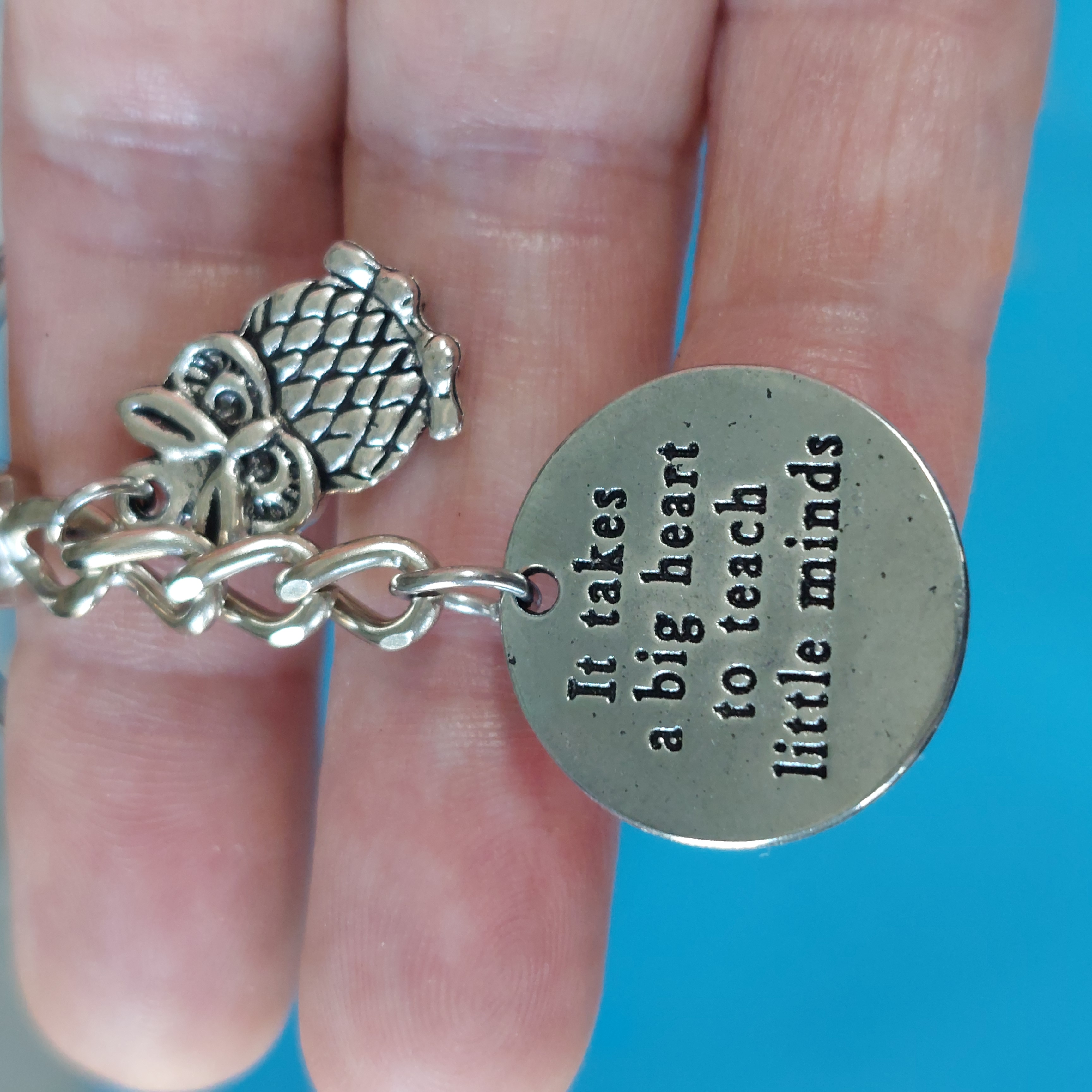 UIL sleutelhanger - It takes a big heart to teach little minds -cadeau voor school juf of meester