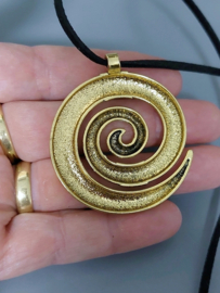 Grote Spiraal Vortex ketting Goud - als choker of lange ketting