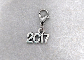 Jaartal 2017 Clip Hanger Bedel - Jubileum Geboorte Trouwdag Verjaardag Afscheid