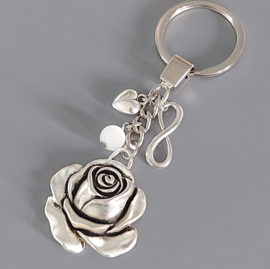 ROOS Sleutelhanger symbool - bloemetje cadeau