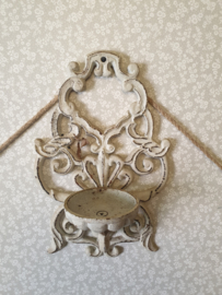Brocante gietijzeren muur kandelaar