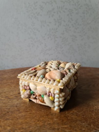 Oud houten schelpendoosje