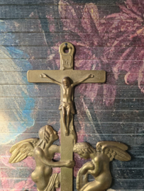 Antiek messing wijwaterbakje engelen kruisbeeld