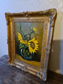 Schilderij zonnenbloemen in vaas antiek houten barok lijst