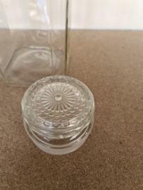 Oude glazen snoeppot stolppot