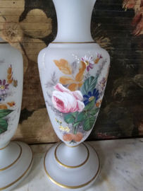 Antiek opaline glazen vaas