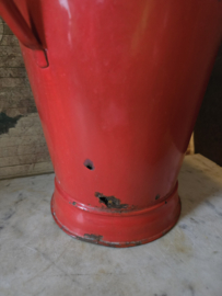 Rood emaille waterkan