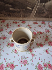 Antiek porseleinen koffiefilter