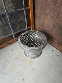 Oude verzilverde rozensteker rozenbowl