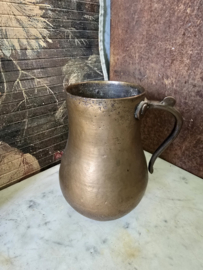 Antiek bronzen kan