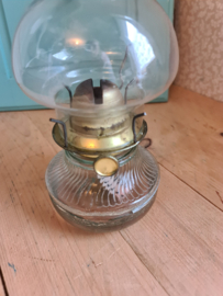 Oude glazen olielamp nr1