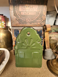 Groen emaille zoutpot