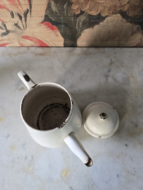 Wit emaille koffiepot