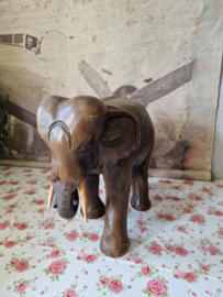 Groot houten beeld olifant