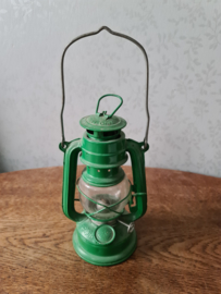 Groene stormlantaarn