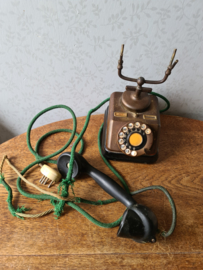Antieke koperen telefoon