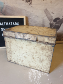 Antiek bakkersblik kransjes