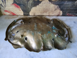 Antiek bronzen schaal druivenblad