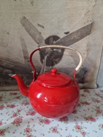 Rood emaille chocoladeketel