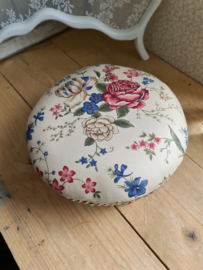 Brocante voetenbankje roos
