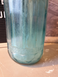 Antiek blauw geribbelde glazen spuitfles sodafles