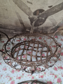 Brocante smeedijzeren mand