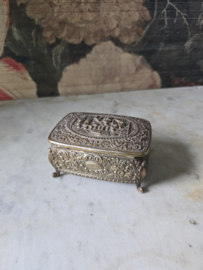 Verzilverd bewerkt sieradendoosje foreign