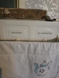 Vintage handdoekenrek met overdoek