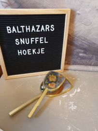 Brocante handspiegel met borstel gele roos