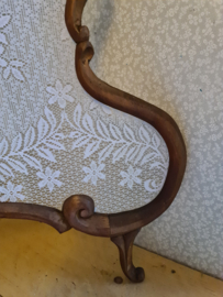 Antiek houten raamhor boeket bloemen