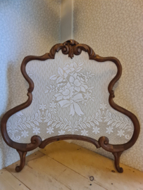 Antiek houten raamhor boeket bloemen