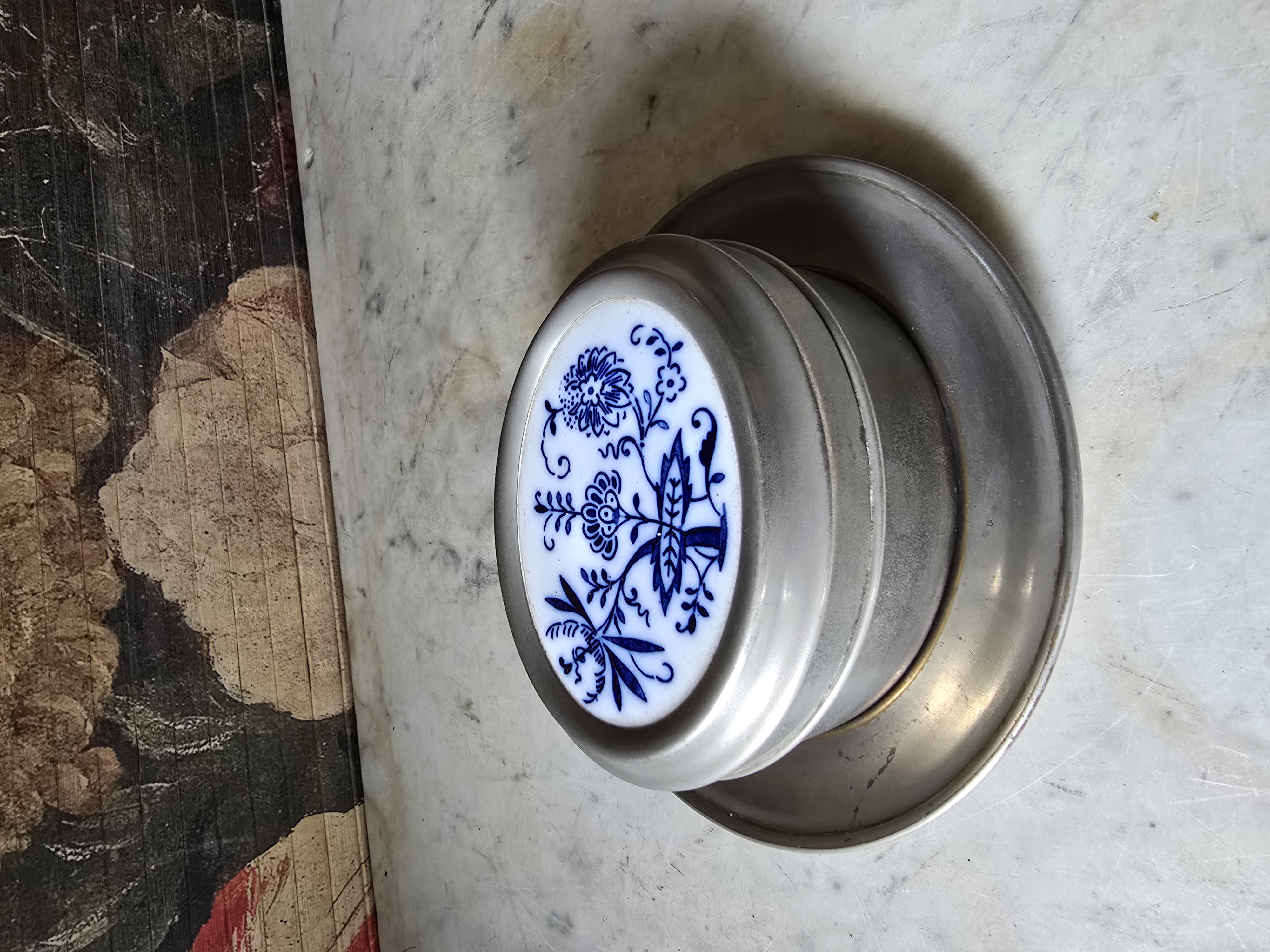 Antiek tinnen koektrommeltje zwiebelmuster