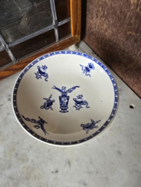 Schaaltje op voet potiche kinderservies petrus regout nr3