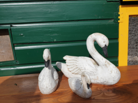 Set kunststof zwanen zwaan beelden