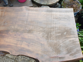 Industriële tafel tuintafel eettafel iepen blad gietijzeren onderstel