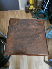 Oude houten plantentafel