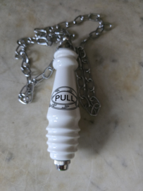 Wit porseleinen pull wc trekker